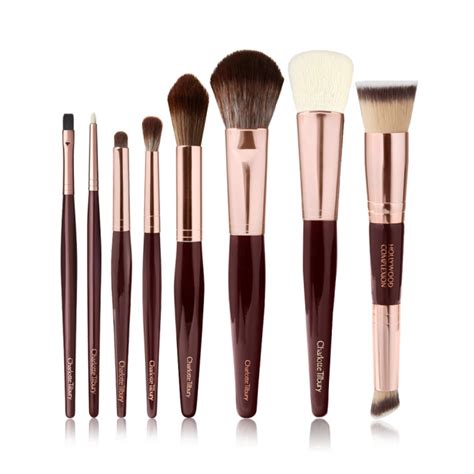 charlotte tilbury makeup brush.